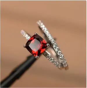 Groothandel Natuurlijke Rode Granaat Vrouwen Ring Met 925 Sterling Zilver Handgemaakt Item Rode Edelsteen Vierkante Vorm Pittig Voor Vrouwen