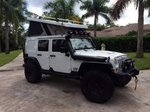 Jeep Wrangler Unlimited Rubicon 2013 en Venta / Disponible para la Venta con Bajo Kilometraje, Motor de Gasolina, Auto Usado en Excelentes Condiciones - Product Image 4