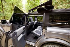 Bronco Big Bend 2021, boîte manuelle 7 vitesses, 4 roues motrices, moteur turbo 4 cylindres de 300 ch - Product Image 3