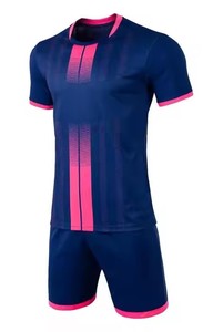2025 nouveauté 100% uniforme de football unisexe de haute qualité avec col rond tissu respirant personnalisable nom d'équipe pour adultes - Product Image 2