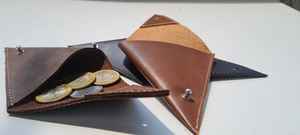 Porte-monnaie en cuir Triangle en cuir de qualité supérieure noir et marron - Product Image 2