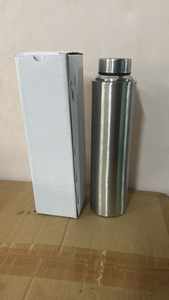 Botella de agua de acero inoxidable de 900 ml, reutilizable y duradera, ideal para bebidas frías y calientes en el trabajo o el gimnasio - Product Image 3