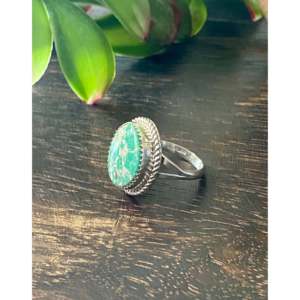 Anillo de Plata de Ley con Turquesa de la Montaña Sonora de Reda Galvan, Corte Ovalado, Diamantes Engastados en Bisel, Oro Rosa, Romántico, Talla 7.75, Regalo Perfecto - Product Image 4
