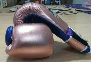 ถุงมือชกมวยสำหรับผู้ใหญ่ใส่ได้ทั้งชายและหญิงถุงมือหนังกันความชื้นแบบเต็มนิ้วออกแบบโลโก้ได้ตามต้องการ - Product Image 2