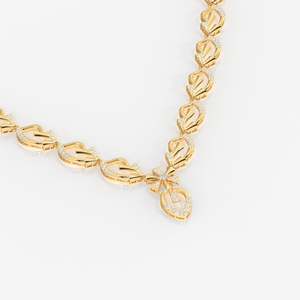 Collier en or 18 carats avec diamant cultivé en laboratoire Seraphina pour les occasions de mariage - Product Image 4