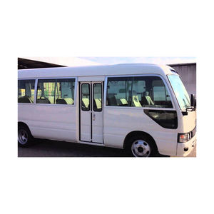 2016 pour Toyota Coaster Mini Bus d'occasion AWD Van avec sièges en cuir intérieur foncé R16 taille des pneus boîte de vitesses automatique direction gauche - Product Image 1