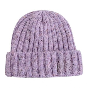 Gorros de Punto Jacquard Bordados Unisex de Invierno con Logotipo Personalizado, 100% Acrílico, Modernos, Cómodos, Duraderos, Color Personalizado - Product Image 1