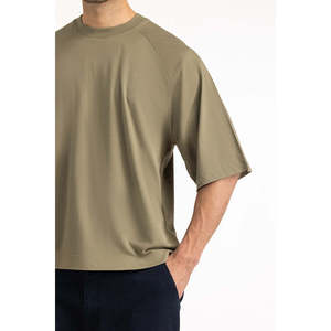 Camiseta de Algodón Premium para Hombre, Corte Holgado, Manga Corta, Cuello Redondo, Tejido de Punto, Estilo Urbano, Antiarrugas, 220g, Fabricante OEM ODM, Venta al Por Mayor - Product Image 2