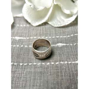 Anillo Navajo de Plata de Ley, Artículo de Colección Cultural, Talla 5.5, Joyería - Product Image 4