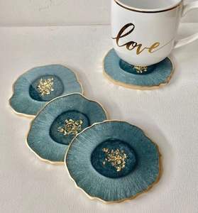 Posavasos de resina brillante hechos a mano con acabado brillante multicolor diseñado para un bar en casa vibrante y entornos festivos - Product Image 1