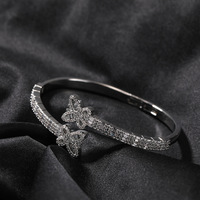 Brazalete de Mariposa con Incrustaciones de Circonitas, Brazalete con Micropavé, Chapado en Oro de 18K de Alta Calidad, Joyería de Moda para Hombre y Mujer