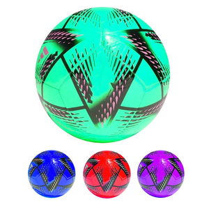 Ballons de football officiels personnalisés de haute qualité, classiques, durables, pliables, logo personnalisable, portables, résistants à l'eau, pour équipe - Product Image 6