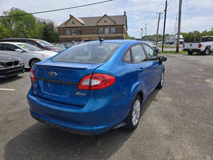 Assez utilisé 2013 F Fie-sta SE LHD - Product Image 3