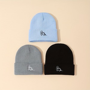 หมวกไหมพรมไดโนเสาร์น่ารักสำหรับเด็กชายและเด็กหญิง หมวกไหมพรมฤดูหนาวที่นุ่มสบายและอบอุ่นพร้อมการพิมพ์ด้วยมือสำหรับชายหาด - Product Image 2