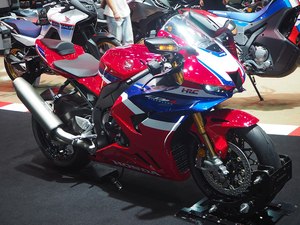 BURGMAN FAST DEMAND 2025 CBR1000RR Fire Blade SP Racing Rouge Blanc Bleu, Léger et Robuste, Origine USA, Sport - Product Image 1