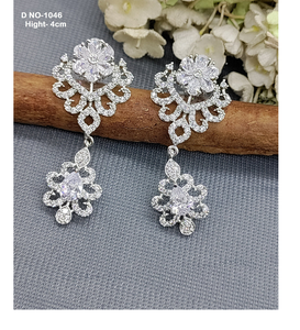 Shiny Crystal Teardrop <b>Earrings</b> For Ladies Perfect Choice For Events Parties And Gifting Purpose From India - Product Image 4