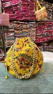 Nouveauté Sacs à main Potli en soie brodés Zari à la mode pour femmes pour les mariages et les orteils de soirée - Product Image 3