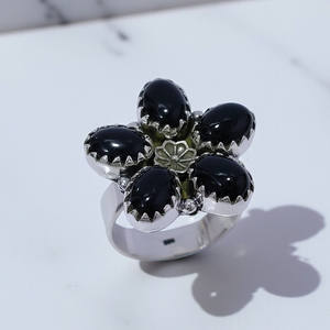 แหวนพลอยออนิกซ์ดำ แหวนเงินแท้ 925 ทำมือ - Product Image 2