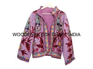 Chaqueta de Invierno para Mujer, Tejido de Pato, Bordado Suzani, Chaqueta Corta de Algodón Acolchada Hecha a Mano, Prenda Elegante - Product Image 5