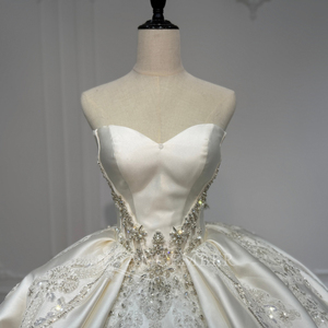 XS265 Magnifique robe de mariée en satin à épaules dénudées avec cristaux pour femmes - Product Image 6