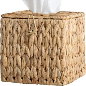 Boîte à mouchoirs en jacinthe d'eau tissée à la main, design élégant et confortable, décoration vintage respectueuse de l'environnement - Product Image 1