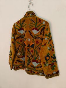 Veste en velours faite main couleur moutarde, brodée Suzani, motif floral folklorique, style bohème ethnique, veste Suzani - Product Image 2