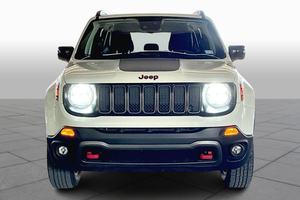 Jeep Renegade Trailhawk 2023, moteur 4 cylindres 1,3 L, 4 roues motrices, transmission automatique, SUV/crossover - Product Image 6