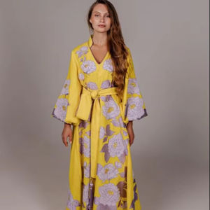 Robe col V en lin floral bohème ukrainien pour femmes jaune Ethinic brodé manches longues naturel respirant automne dos - Product Image 1