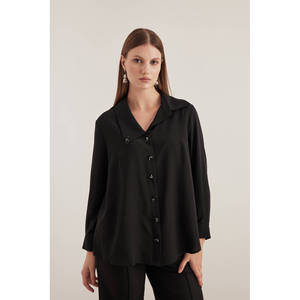 เสื้อป๊อปลินปักสีดำคอลูกไม้ - Product Image 1