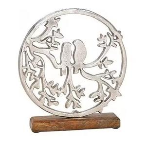 Sculpture de table de Noël haut de gamme avec base en bois pour une décoration festive moderne et un accent intérieur élégant - Product Image 4