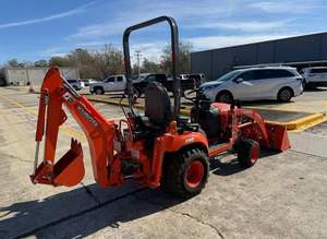 Chargeuse-pelleteuse diesel Kubota BX23S 2019 avec mouvement de chargeuse sur chenilles, composants hydrauliques ENERPAC, haute efficacité - Product Image 5