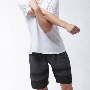 กางเกงขาสั้นลำลองสำหรับผู้ชายเอวยางยืดแบบธรรมดาเอวสูงลายย้อมทึบดีไซน์โลโก้ตามสั่ง - Product Image 5