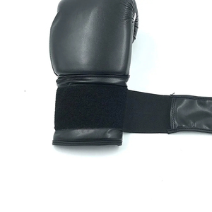 Guantes de Boxeo Profesionales Personalizados de Alta Calidad para Hombre, Diseño en Cuero PU y Cuero Sintético, Tamaño Perfecto para sus Prácticas de Artes Marciales - Product Image 6