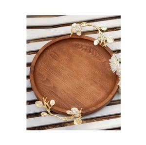 Elegante bandeja de madera para servir hecha de bandeja de madera de mango marrón con mango de diseño elegante bandeja de café aperitivos galletas plato de servidor - Product Image 5
