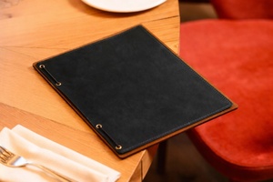 แฟ้มเมนูไม้ขนาดสั่งทำพร้อมห่วงร้อยสำหรับร้านกาแฟ บาร์ และร้านอาหาร - Product Image 2