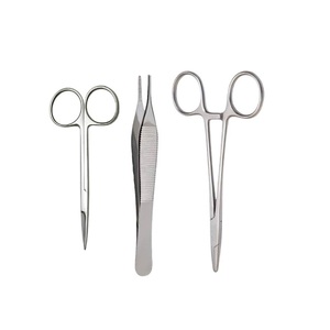Instrumentos Quirúrgicos Manuales de Acero Inoxidable Reutilizables de un Solo Uso: Pinzas Adson, Tijeras Iris, Portaagujas Mayo Hegar - Product Image 1