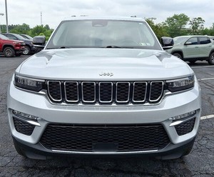 <span class=keywords><strong>Jeep</strong></span> <span class=keywords><strong>Grand</strong></span> <span class=keywords><strong>Cherokee</strong></span> FWD 2025 d'<span class=keywords><strong>occasion</strong></span>, intérieur cuir foncé, SUV avec toit ouvrant, camionnette, au meilleur <span class=keywords><strong>prix</strong></span>, voiture de qualité - Product Image 1