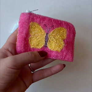 กระเป๋าใส่เหรียญแฟชั่นทำด้วยมือรูปผีเสื้อปักด้วยลูกปัดสีเหลืองและสีชมพูแฟนซีหรูหราพร้อมสัมผัสระดับพรีเมียมจากบริษัทฮิบา - Product Image 1