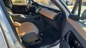 SUV de Lujo Dinámico SE 2024 Usado con Interior Premium, Importado de Japón - Product Image 5