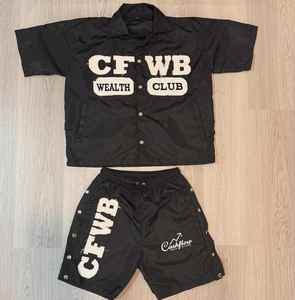 Conjunto de pantalones cortos de calle personalizados para hombre 2025 cortavientos de nailon transpirable con traje de jogging de Color de contraste sólido conjunto corto de dos piezas - Product Image 1