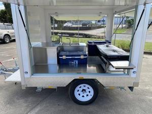 Remolque de Barbacoa y Ahumador Móvil de 8 pies, Totalmente Equipado, con Envío Gratuito, Parrilla Exterior y Cocina para Venta de Comida Ambulante - Product Image 6