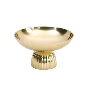 Tazón de metal martillado para decoración del hogar para servir ensaladas, frutas, aperitivos y más para uso doméstico y comercial - Product Image 4