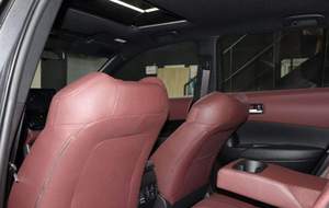 Nuevo Toyota Corolla Cross Hybrid SUV Conducción a la derecha Caja de cambios automática Tracción delantera Luz Cuero oscuro Interior Eléctrico - Product Image 2