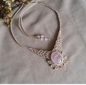 Larimar taille libre avec environ 10-30mm pierre lisse en macramé pendentif collier cordon fait à la main et bijoux en laiton bijoux de fête - Product Image 2