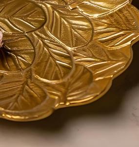 Decorative Leaf Patterned Round Platter For <b>Centre</b> <b>Piece</b> Home Decor And Serving in Low Price - Product Image 4