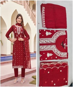 Ensemble Sharara en soie élégante: ensembles Sharara en soie élégants avec un savoir-faire exquis et des détails complexes - Product Image 2