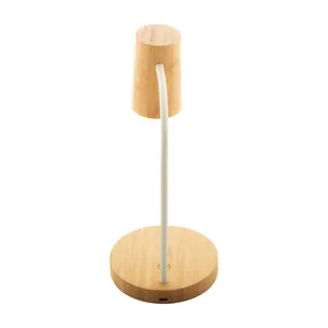 Lampe de table Komono durable pour la décoration et les accessoires de bureau - Product Image 4