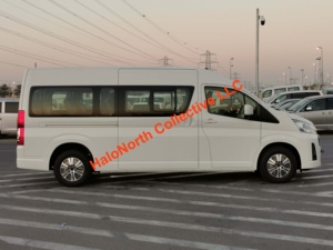 Toyota Hiace Minibús/Minivan 2022, Nuevo, Estándar de Emisiones Euro 3, Opciones de Combustible Diésel y Gasolina, Transmisión Manual y Automática, Volante a la Izquierda - Product Image 3