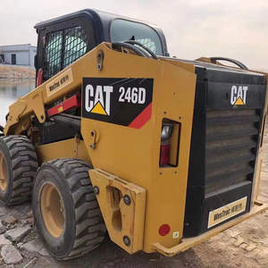 Chargeuse compacte d'occasion CAT 246D, chargeuse fiable pour la construction, l'aménagement paysager, l'agriculture avec système hydraulique - Product Image 5