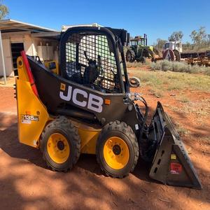 Achetez des chargeuses compactes JCB 135 avec une livraison rapide Ingénierie de qualité supérieure conçue pour une productivité élevée et une longue durée de vie - Product Image 4